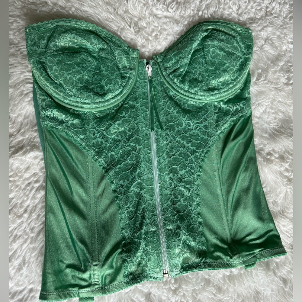💚✨Vintage Lady Marlene✨💚 MINT Vintage Corset/ bustier.